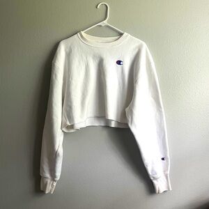 Champion size M cropped crew neck sweatshirt